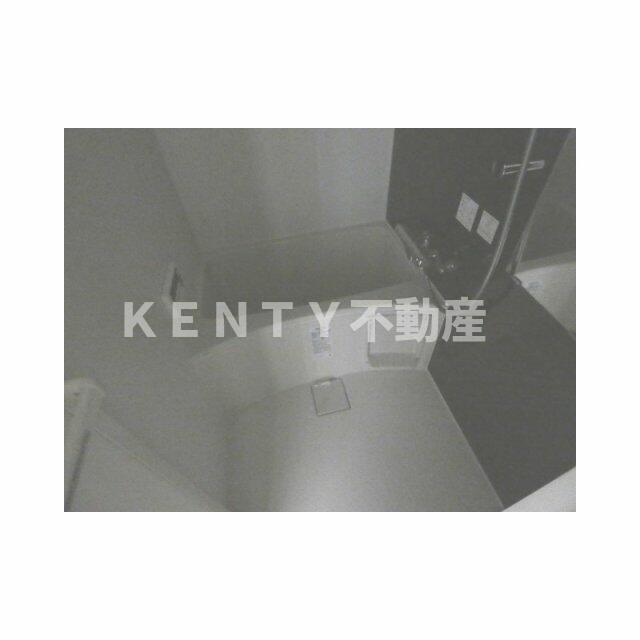 バス・シャワールーム　コンパクトで使いやすいお風呂です