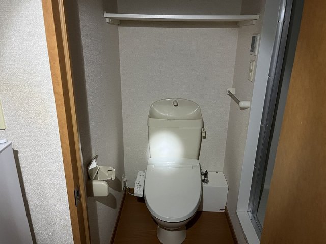 その他　温水洗浄便座設置