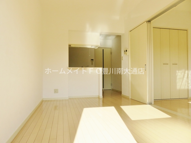 居室・リビング　同型別部屋写真