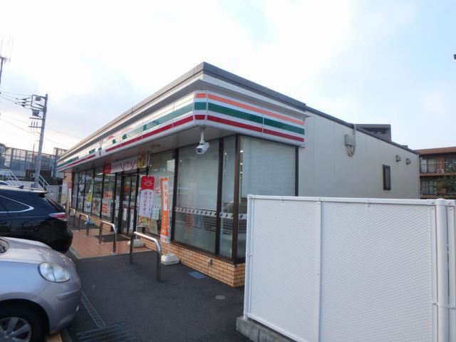 コンビニ　セブンイレブン（コンビニ）まで40m