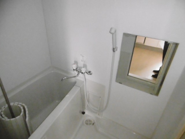 バス・シャワールーム　バス・トイレ別