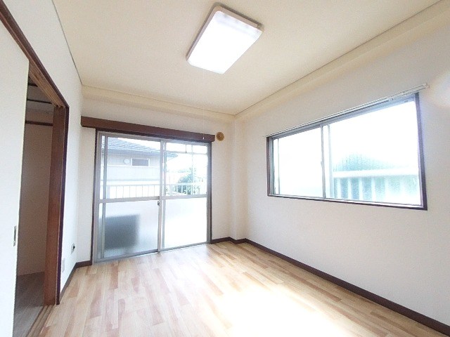 居室・リビング　別部屋参考写真