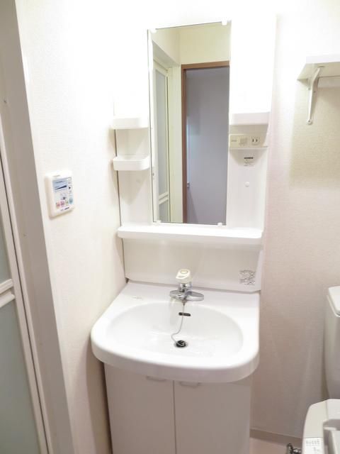 洗面設備　忙しい朝には欠かせない洗面所です