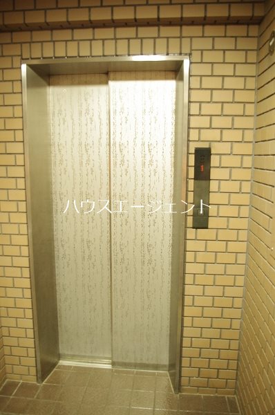 その他共有部分　エレベーターがあるので上層階でも楽ちんです。