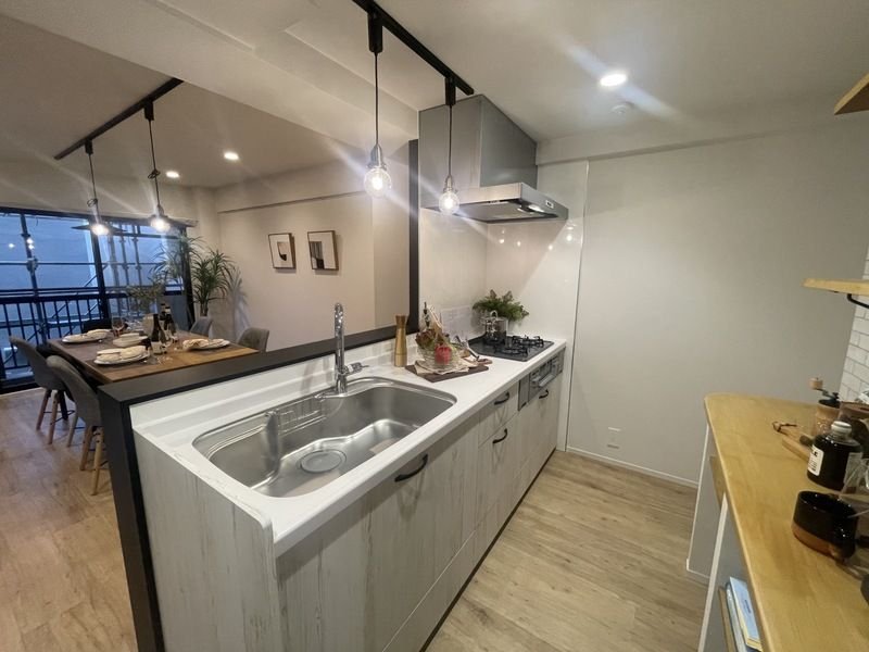 キッチン　同タイプの別部屋の写真です。