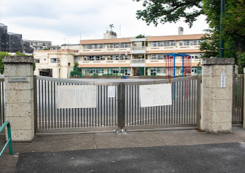 小学校　板橋区立富士見台小学校（小学校）まで308m