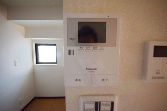 セキュリティ　★モニタ付きインターホンです★