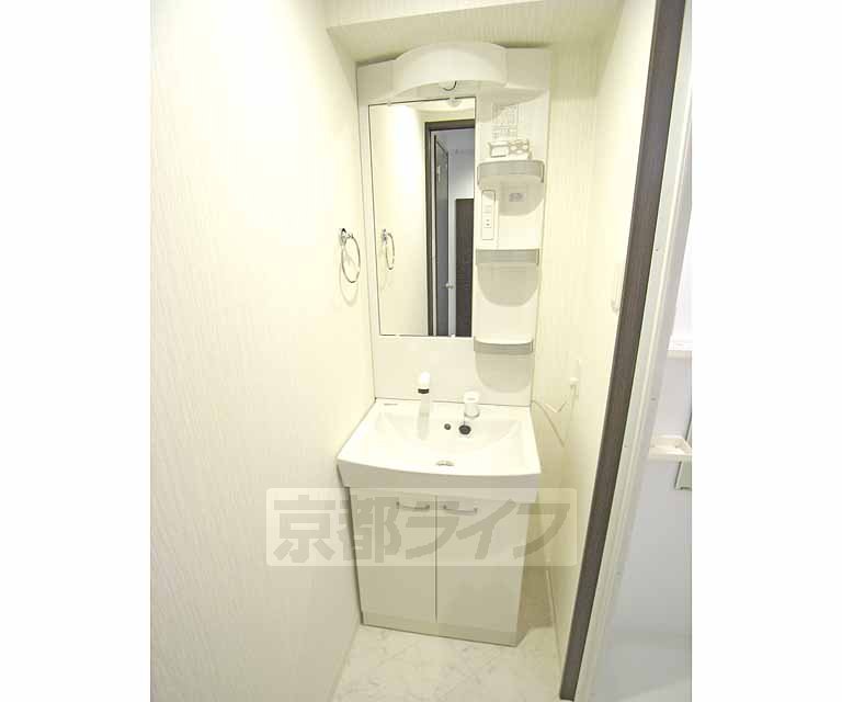 洗面設備　洗面台です