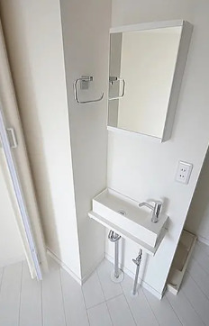 洗面設備　別部屋の画像を使用しております。