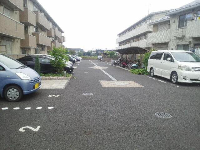 駐車場　駐車場