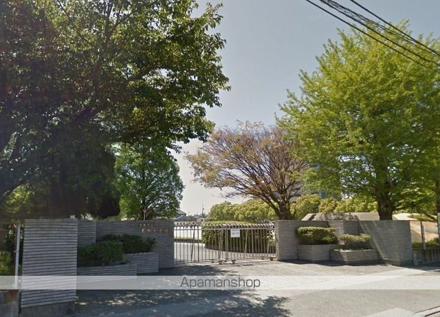 小学校　見初小学校（小学校）まで635m