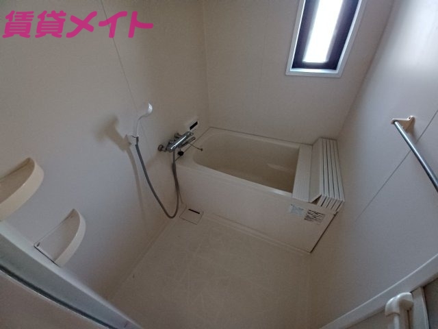 バス・シャワールーム　同型参考写真