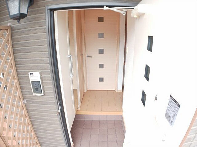 玄関　落ち着いた玄関です