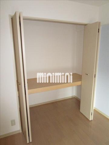収納　中洋間の押入れです。