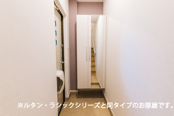 玄関　※新築の為、内装イメージです