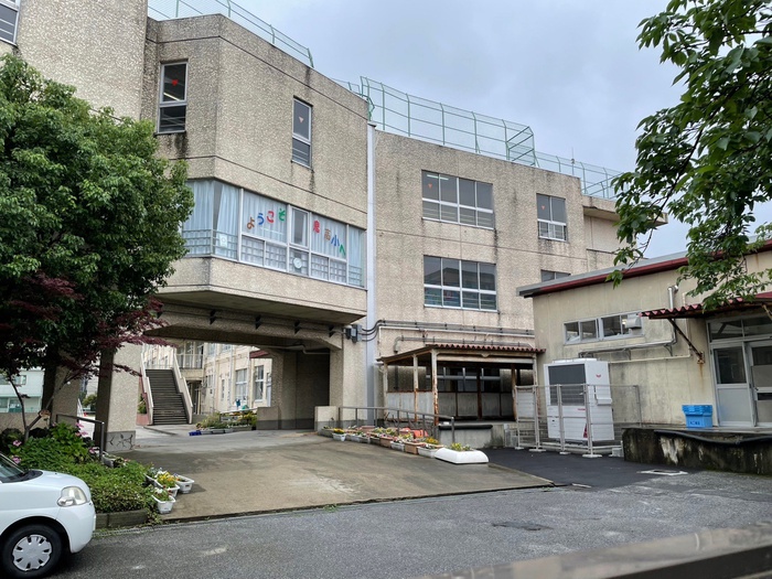 小学校　鬼高小学校（小学校）まで456m