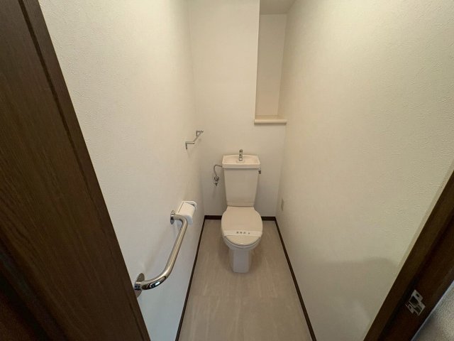 トイレ　シンプルで使いやすいトイレです