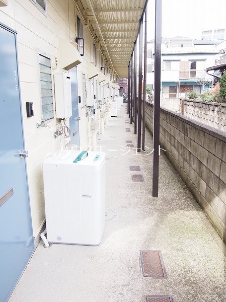 その他共有部分　共用廊下もきれいですね