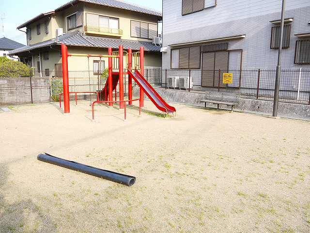 公園　六条三丁目街区公園（公園）まで251m