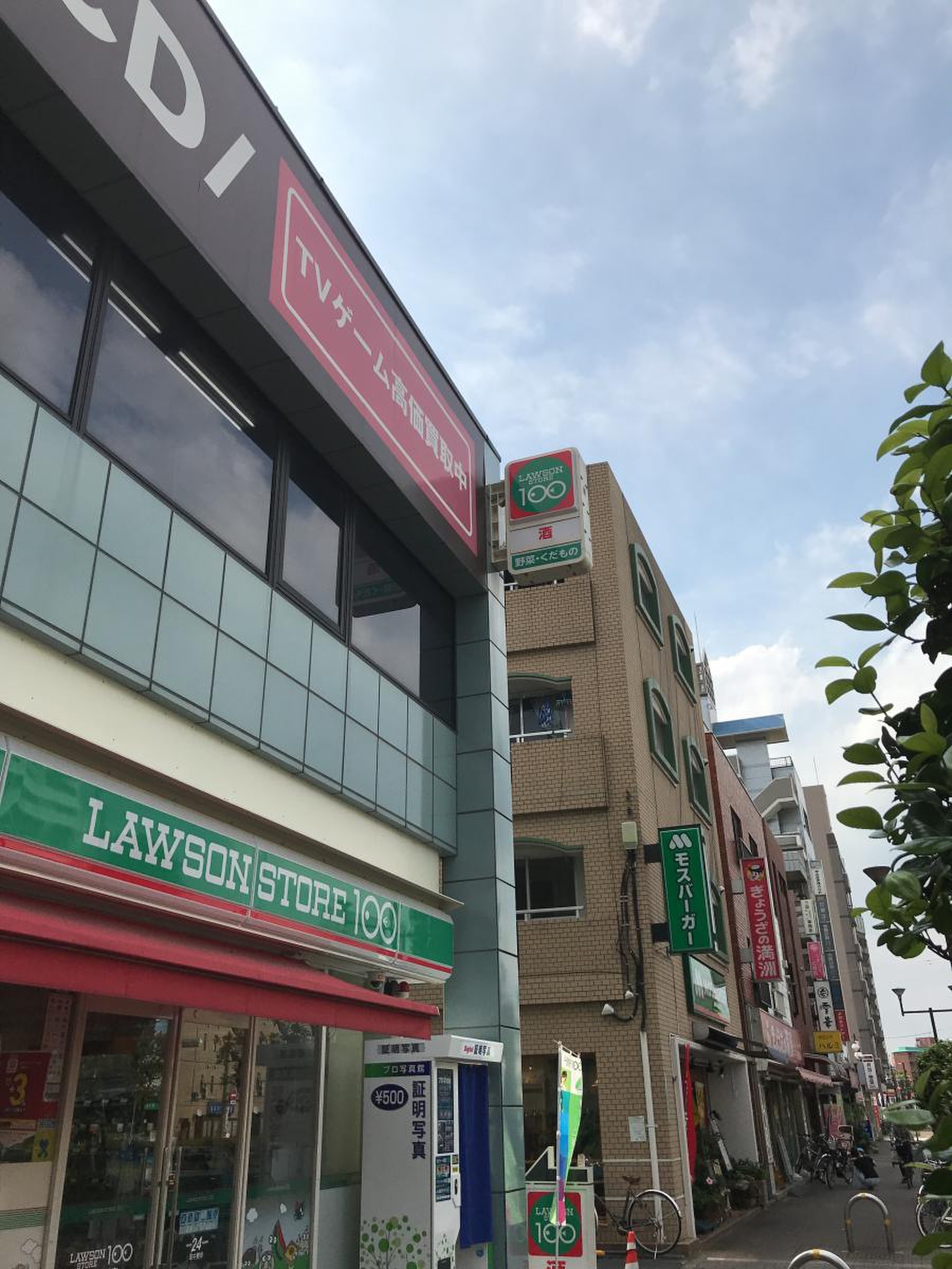 コンビニ　ローソンストア100千川駅前店（コンビニ）まで164m