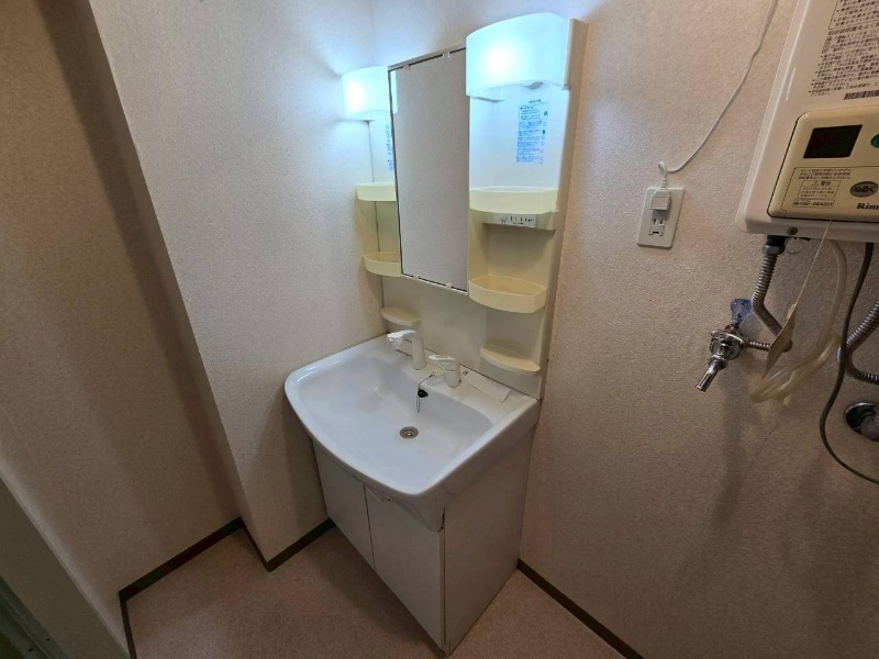 洗面設備　シャンプードレッサーで身支度もラクラクです！