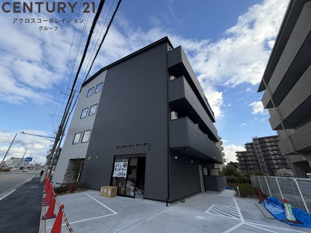 建物外観　オートロック、宅配ボックス、防犯カメラ完備☆