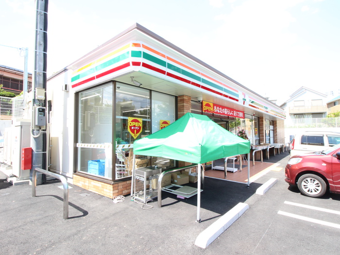 コンビニ　セブンイレブン　町田忠生4丁目店（コンビニ）まで283m
