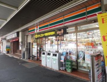コンビニ　セブンイレブン江東門前仲町店（コンビニ）まで196m