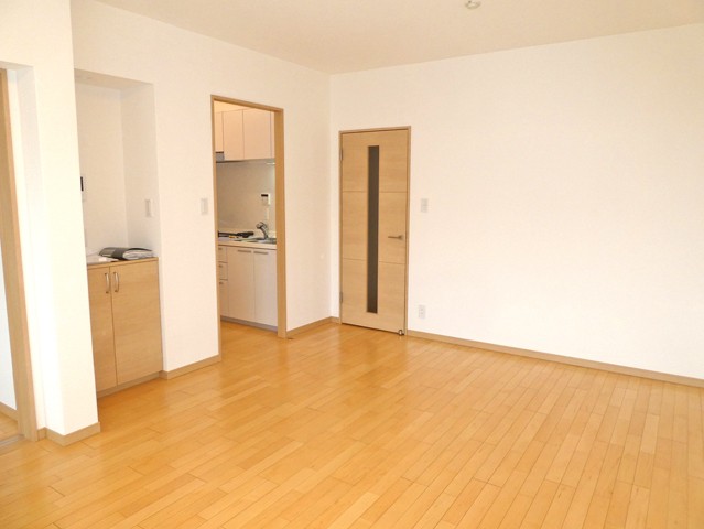 居室・リビング　開放感のあるゆったりとしたお部屋です♪