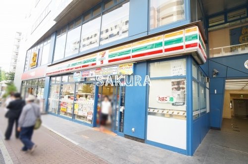 コンビニ　セブン-イレブン 横浜東戸塚駅東口店（コンビニ）まで311m