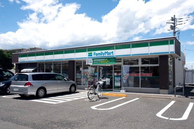 コンビニ　ファミリーマート 東大和上北台店（コンビニ）まで212m