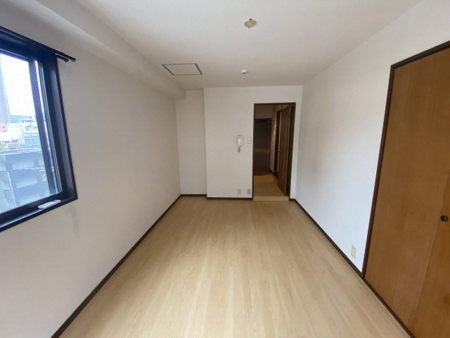 居室・リビング　写真は同マンションの別のお部屋のものです