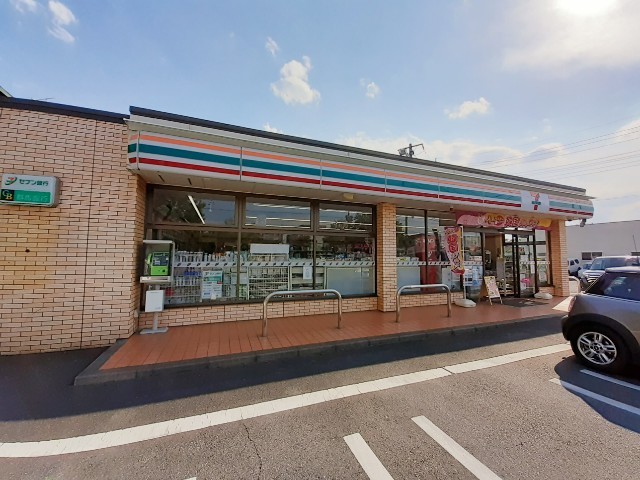 コンビニ　セブンイレブン前橋元総社町北店（コンビニ）まで350m