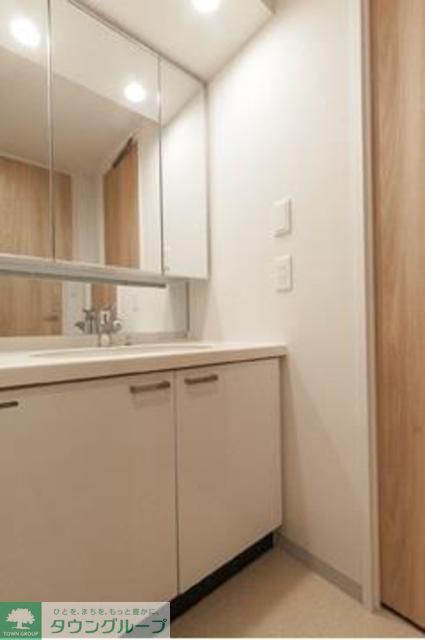 洗面設備　※写真は同タイプ住戸です。