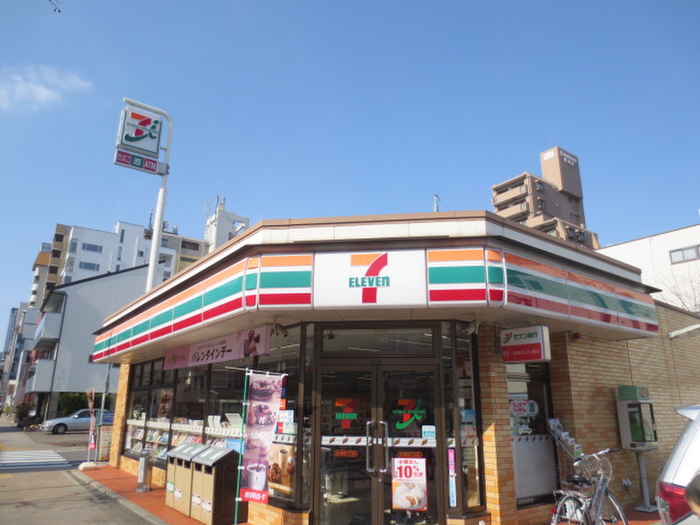 コンビニ　セブンイレブン　名古屋泉2丁目店（コンビニ）まで266m