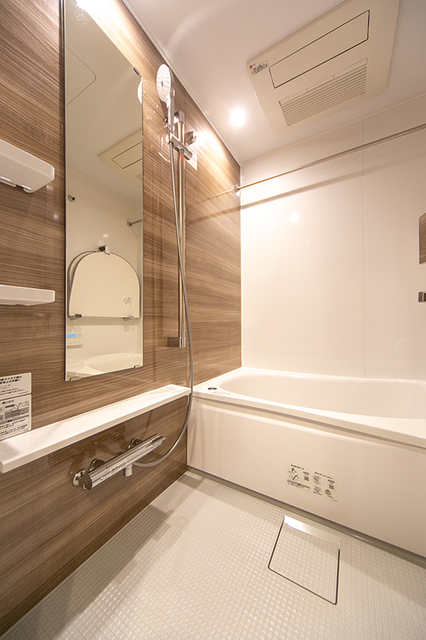 バス・シャワールーム　※写真は同タイプ住戸です。