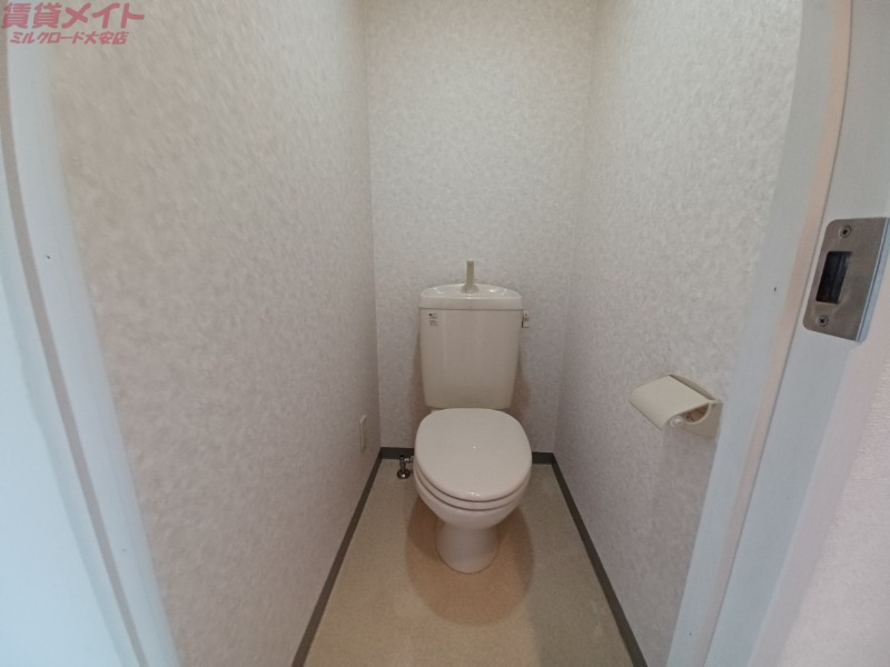 トイレ　同物件別室画像