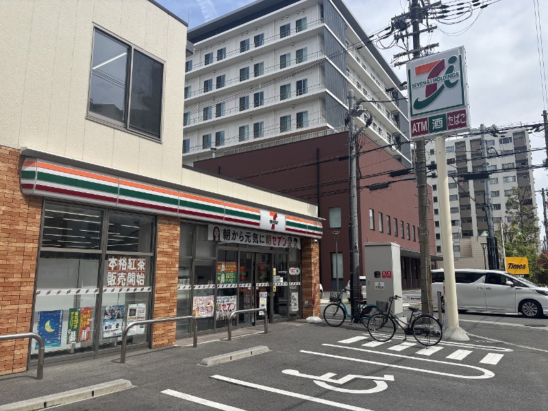 コンビニ　セブンイレブン大阪中央3丁目店（コンビニ）まで298m