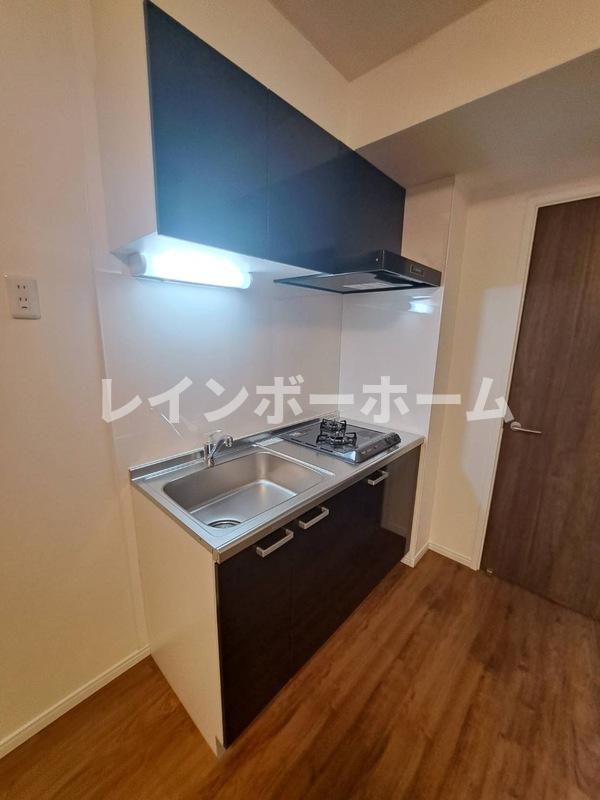 キッチン　コンパクトなキッチンで掃除もラクラク