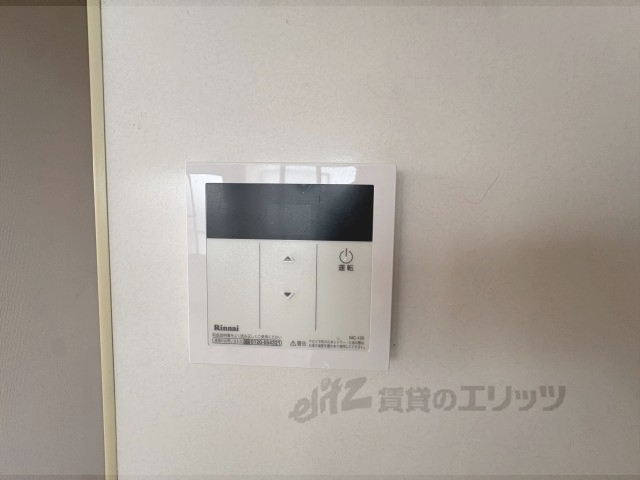 その他設備　給湯器リモコン