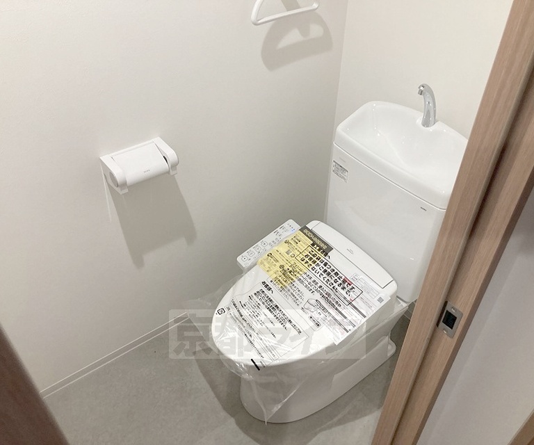 建物外観　・建築中