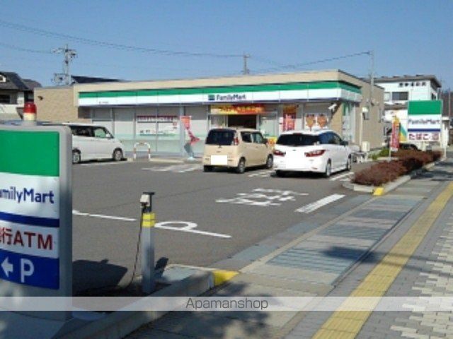 コンビニ　ファミリーマート篠ノ井杵淵店（コンビニ）まで450m