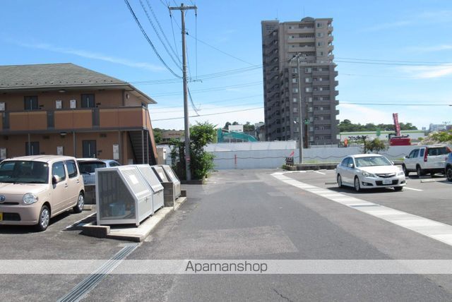 その他　前面道路（その他）まで10m
