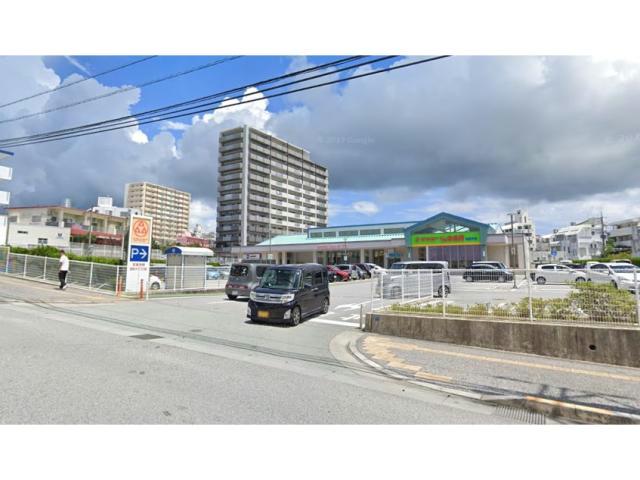 スーパー　サンエーV21食品館佐真下店（スーパー）まで755m