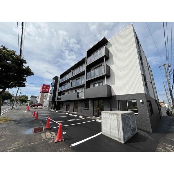 建物外観　☆南郷13丁目徒歩13分☆