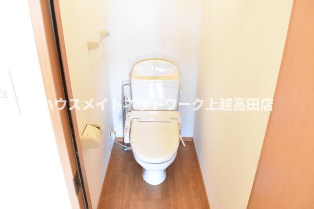 トイレ　温水洗浄暖房便座