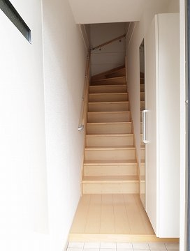 玄関　収納もある玄関です