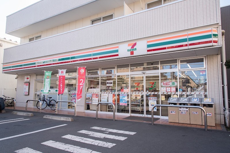 コンビニ　セブンイレブン世田谷千歳台5丁目店（コンビニ）まで86m
