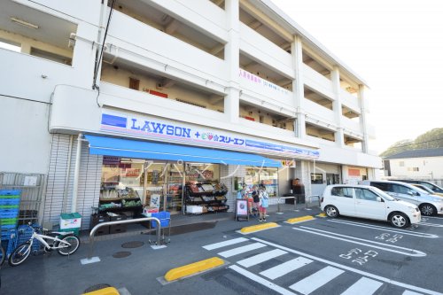 コンビニ　ローソンＬＴＦ栄飯島町店（コンビニ）まで1395m