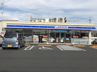 コンビニ　ローソン小山城北三丁目店（コンビニ）まで644m